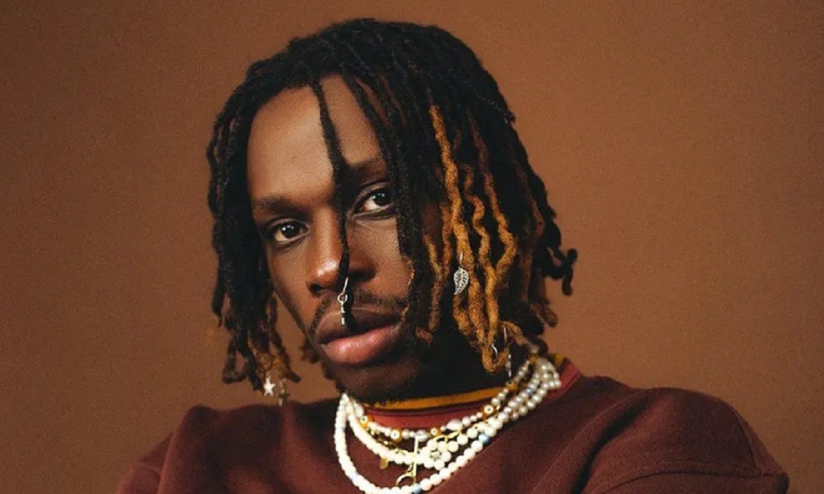 Fireboy : le chanteur dévoile ce qu’il a ressenti après avoir touché des faux s3ins pour la 1ère fois
