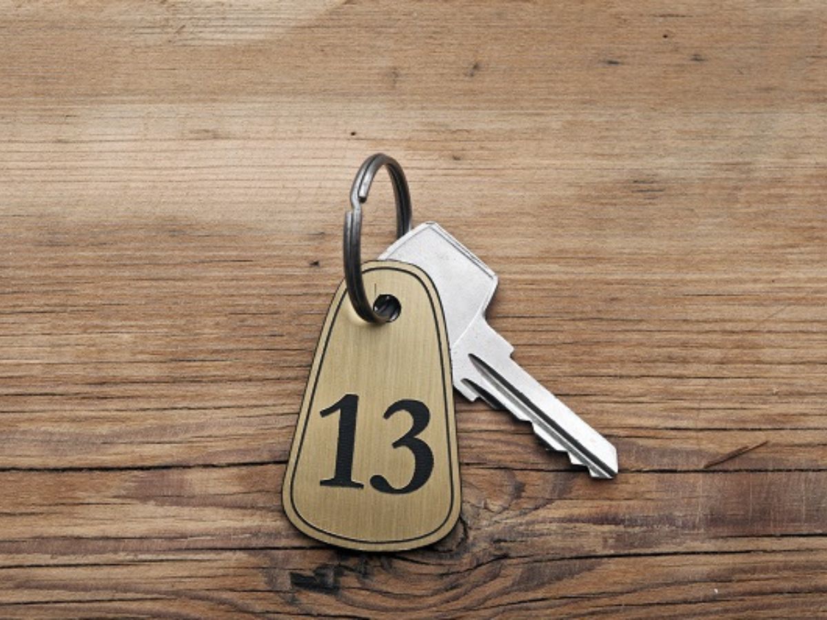 Hôtel : Pourquoi n’y a-t-il pas de chambres 13 et 420 ?
