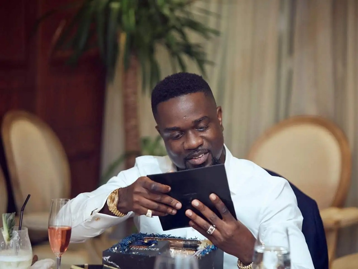 Sarkodie : « J’ai senti que je n’étais pas digne de poser ma voix à côté de… »