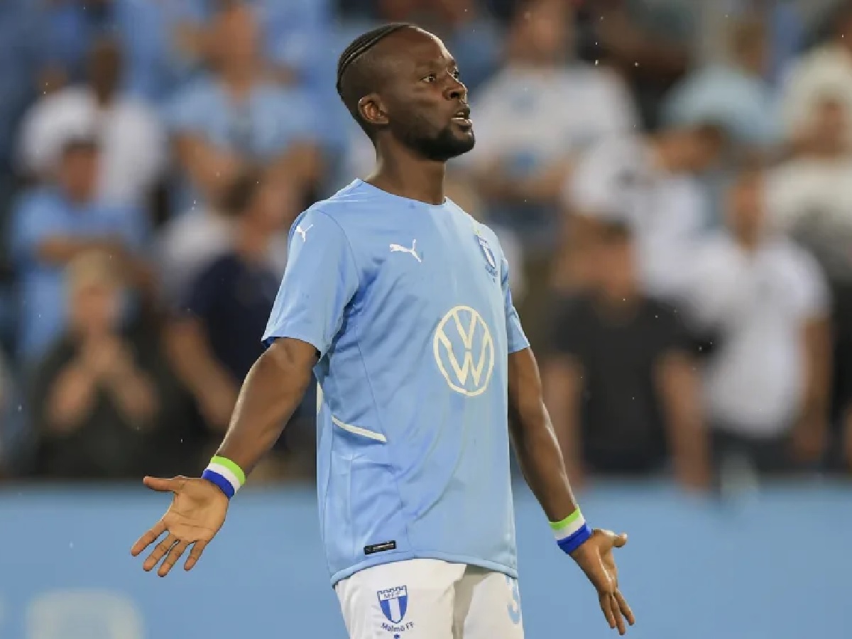 Mercato : un footballeur rate son mariage et se fait remplacer par son frère