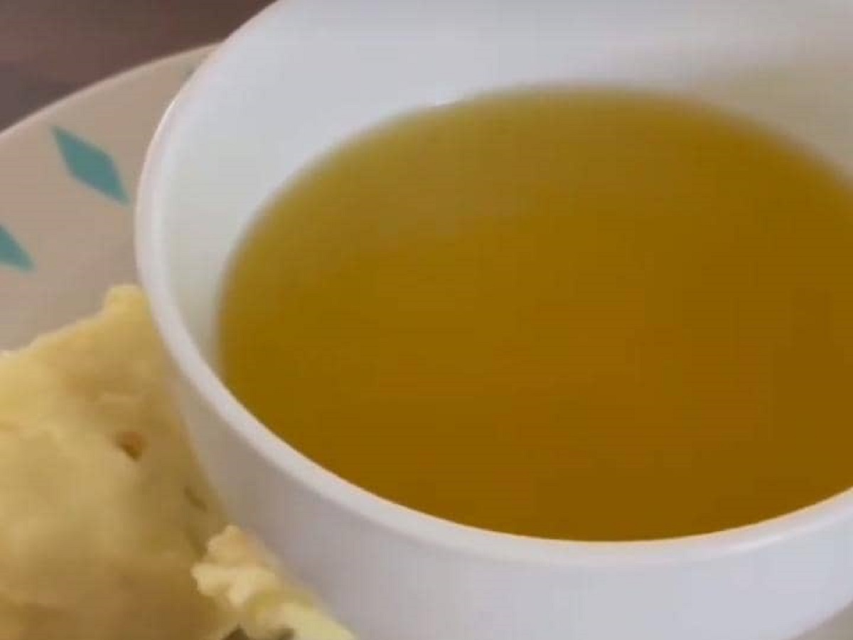 Scandale : une Européenne enseigne sur le net comment faire un plat de fufu ; les internautes très en colère (vidéo)