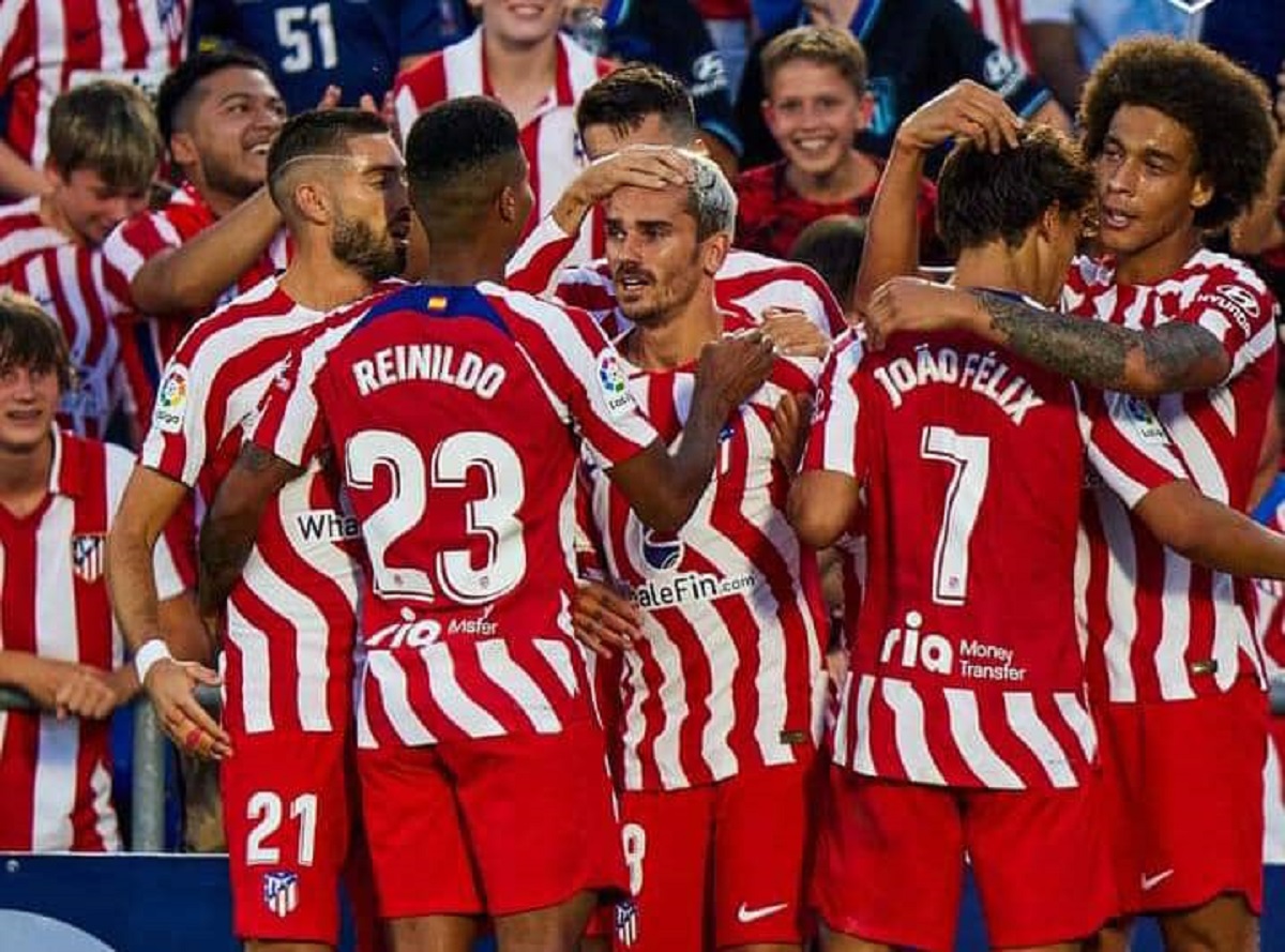 Atlético Madrid : il est désormais interdit aux joueurs de donner leur maillot au public ; la raison