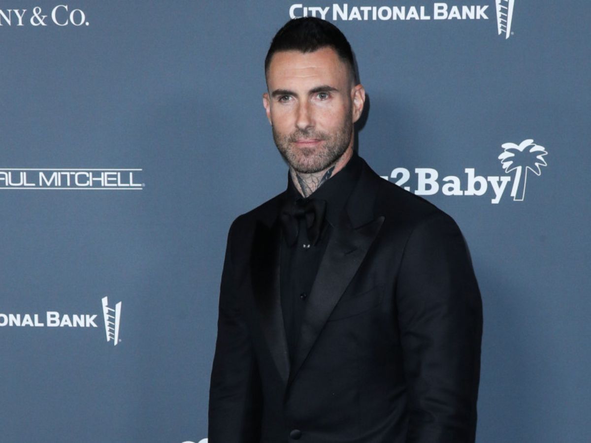 Adam Levine infidèle : « Je suis obsédé par toi, j’ai besoin de voir tes f3sses »: d’autres femmes révèlent des messages très ambigus