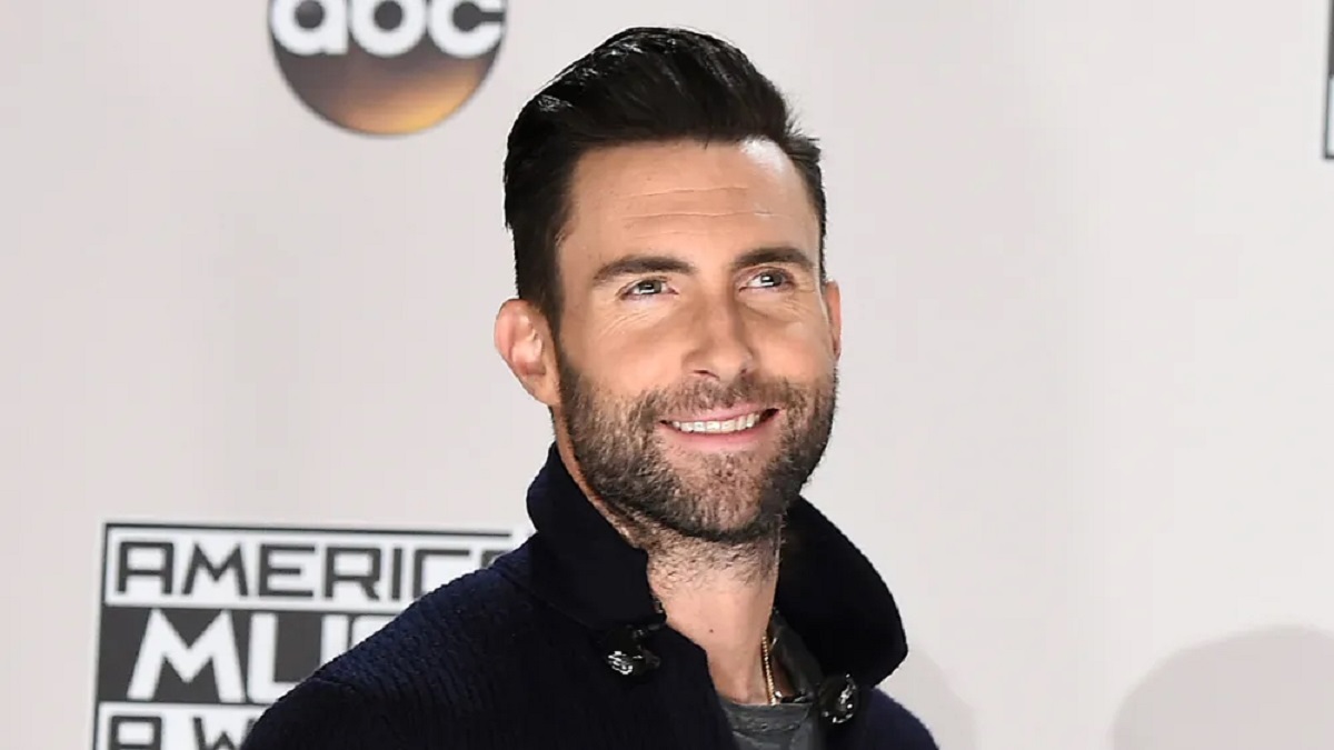 Adam Levine infidèle ? La star donne sa version des faits
