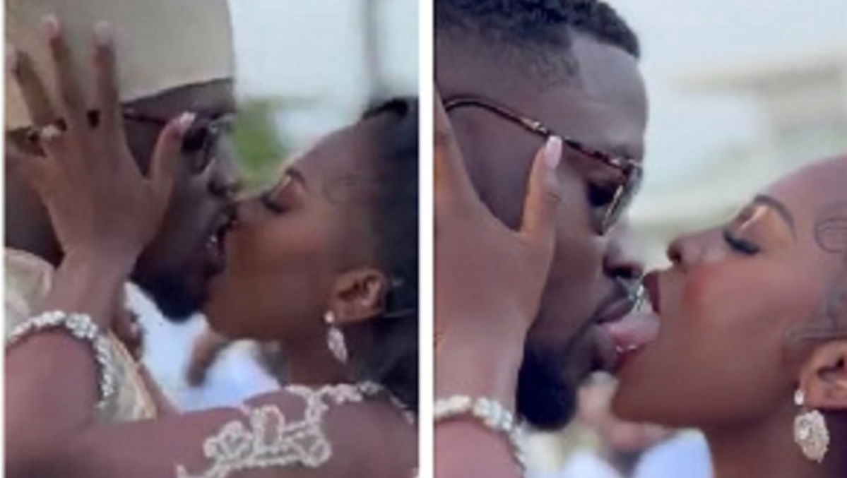 [Vidéo] Le ‘baiser baveux’ de ces nouveaux mariés suscite des commentaires sur les web
