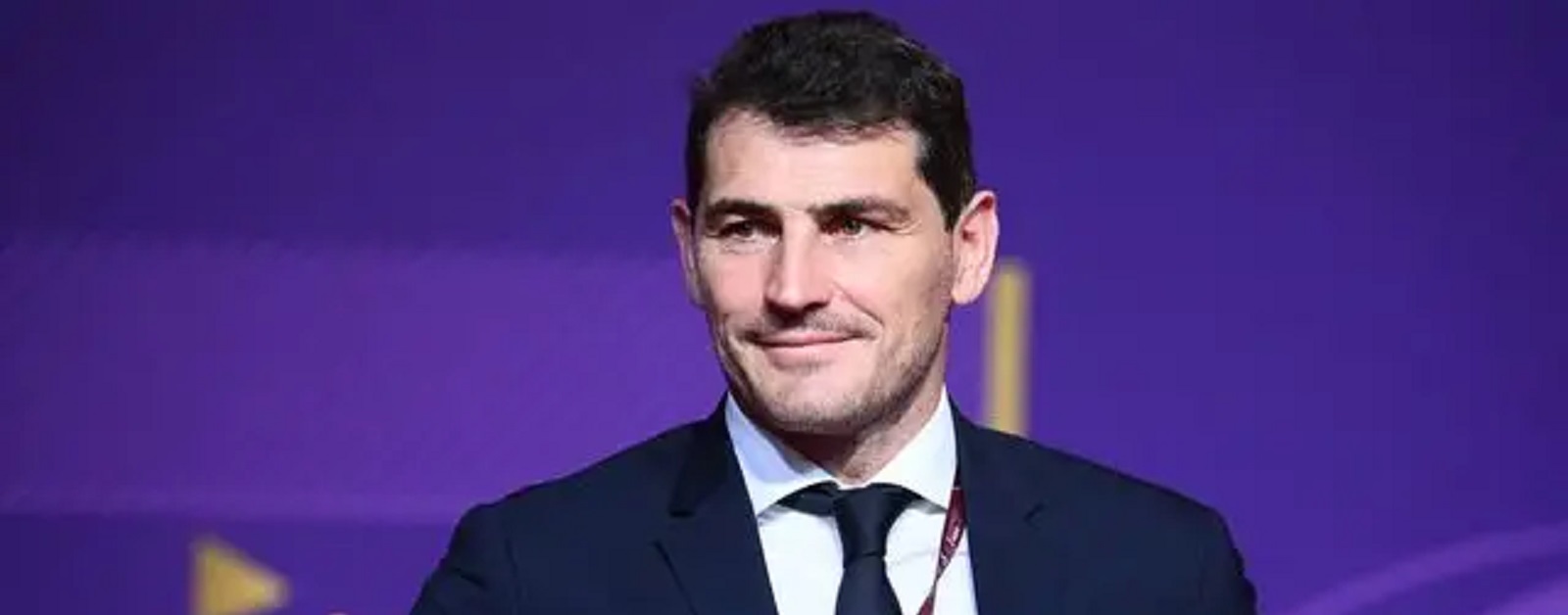 Après avoir affirmé qu’il est gay, Iker Casillas supprime son tweet et dénonce un piratage