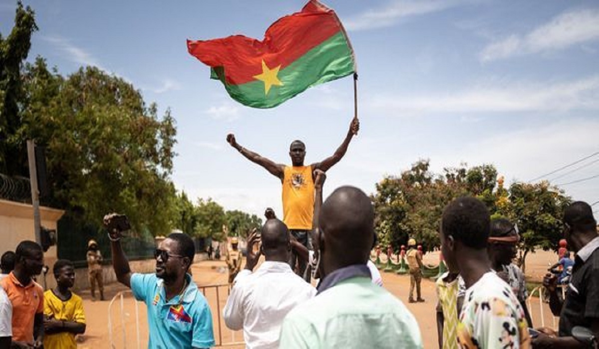 Burkina Faso : le siège de l’ambassade de France attaqué par des manifestants (photos)