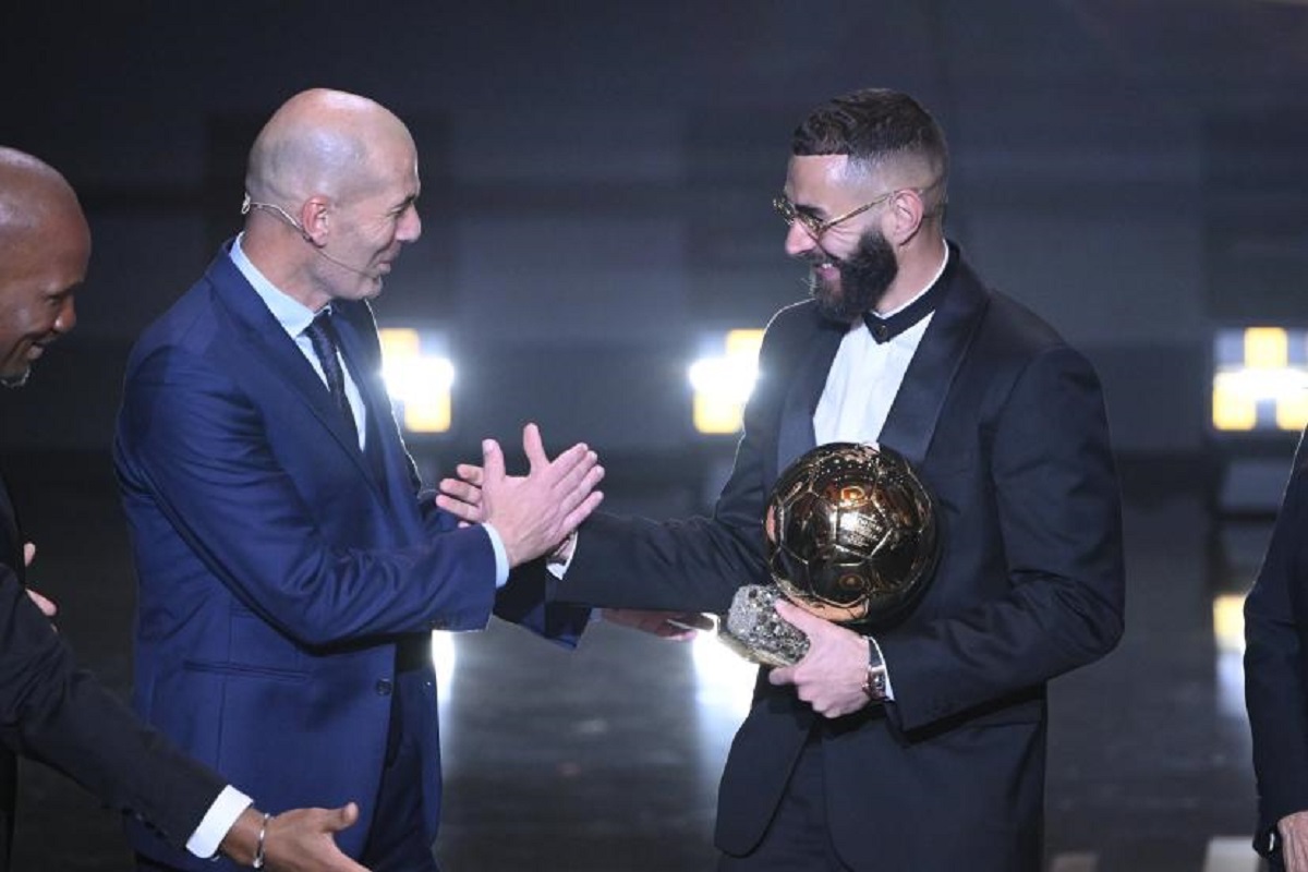 « Ce que j’aime chez lui, c’est qu’il n’a… » : la longue lettre de Zidane à Benzema après son sacre