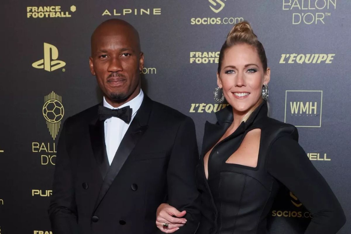Didier Drogba sur sa relation avec sa co-présentatrice du ballon d’Or : « Sandy me rassure…on vit ensemble toute la semaine »