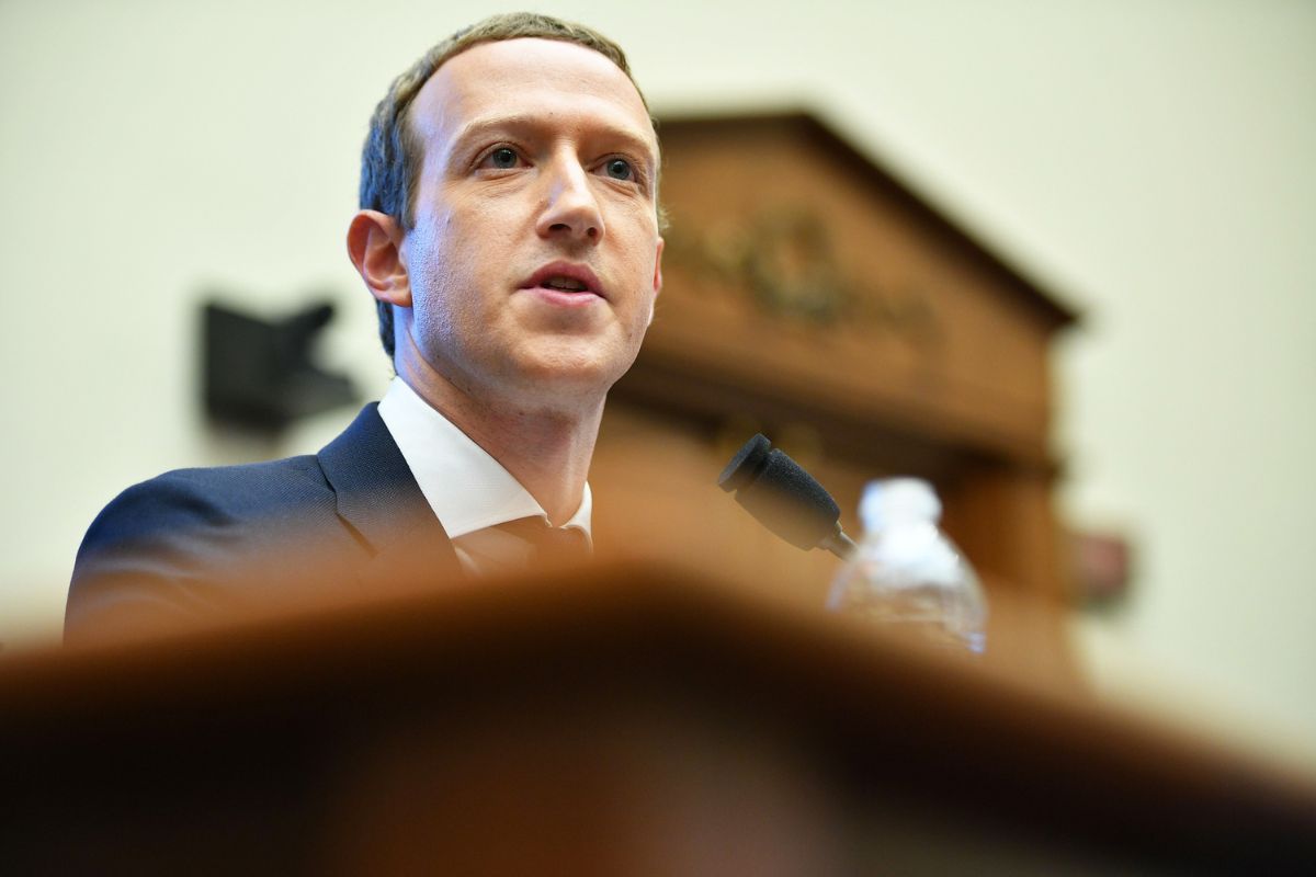 Facebook : Mark Zuckerberg perd 11,2 milliards de dollars en une journée