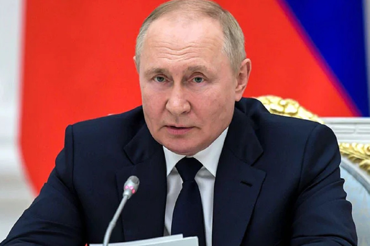Vladimir Poutine : le président russe déclare la guerre aux homos3xuels