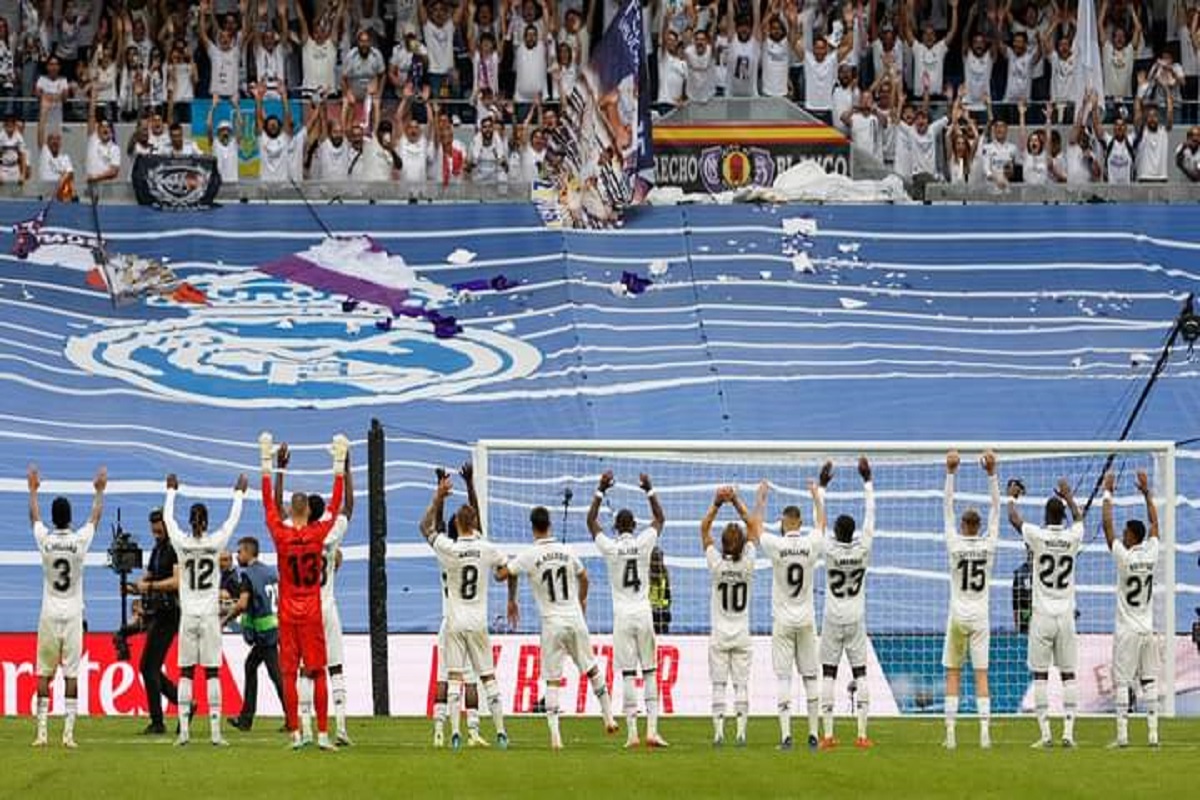 « Et lui, il a l’encyclopédie, le dictionnaire, le manuel… » ; le bel hommage pour cette star du Real Madrid, ce n’est pas Benzema
