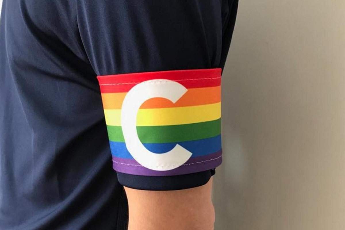 « Je ne me sens pas à l’aise de porter un brassard LGBT » ; le capitaine de cette grande équipe européenne se lâche