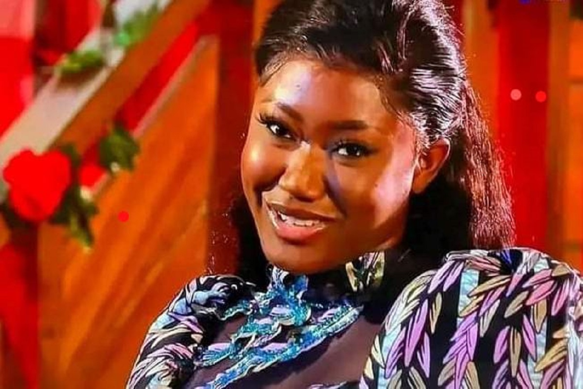 Qui est Afee Akakpo ? La candidate togolaise au Bachelor qui séduit par son style vestimentaire (photos)