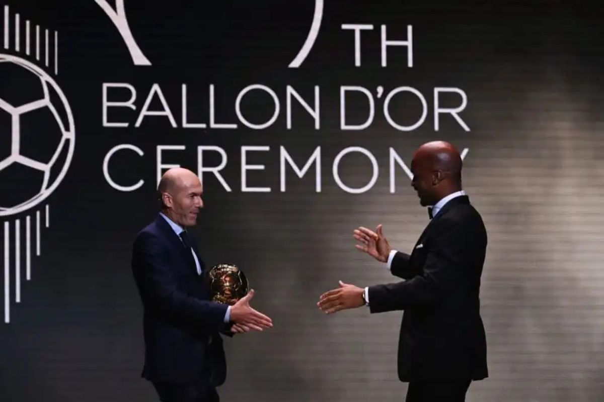 Zidane : « Je ne m’en souviens pas », quand une anecdote de Drogba sur la légende tourne au vinaigre (vidéo)