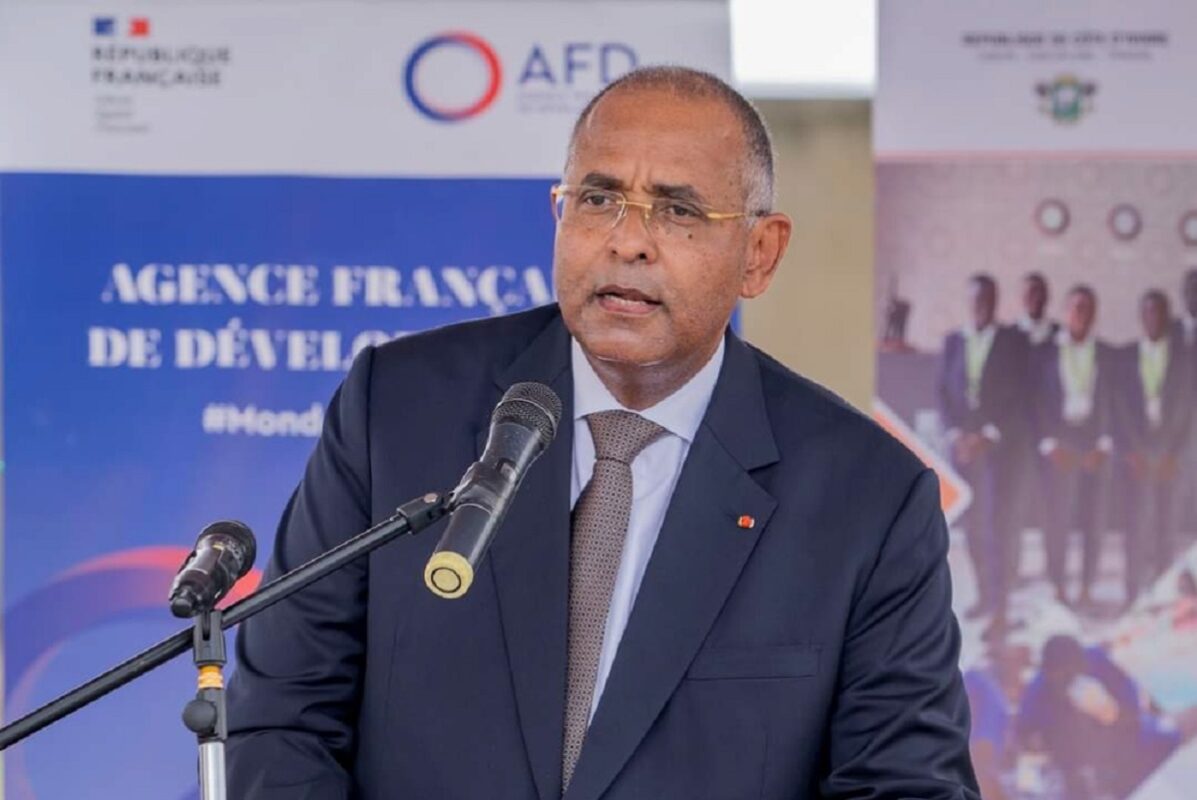 Côte d’Ivoire : Un programme de stage, d’apprentissage et de reconversion lancé pour faciliter l’employabilité