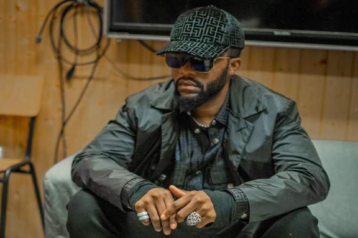 Fally Ipupa : le geste complètement fou de ce fan de l’artiste (vidéo)