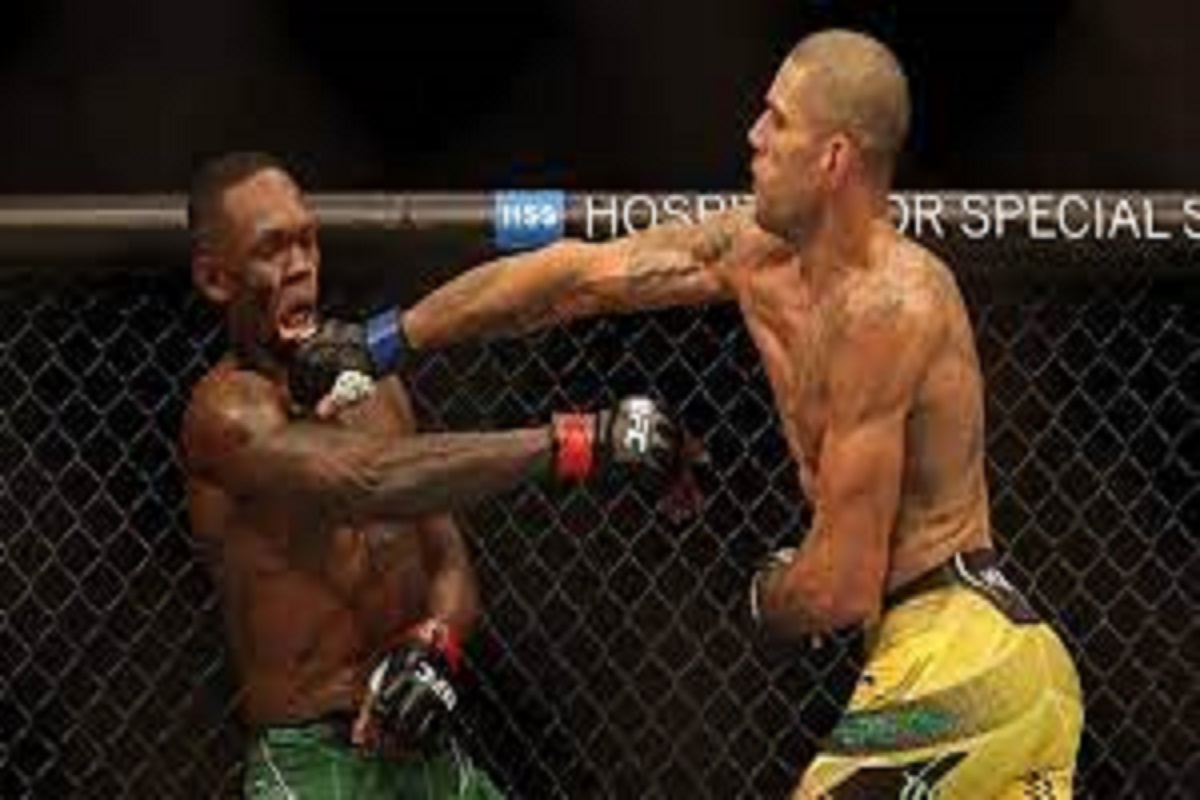 Alex Pereira devient champion poids moyen de l’UFC après avoir assommé Israel Adesanya par KO (vidéos)