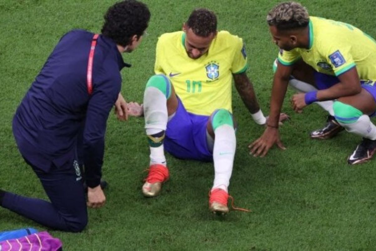 Brésil : Neymar blessé ; faut-il craindre le pire ?