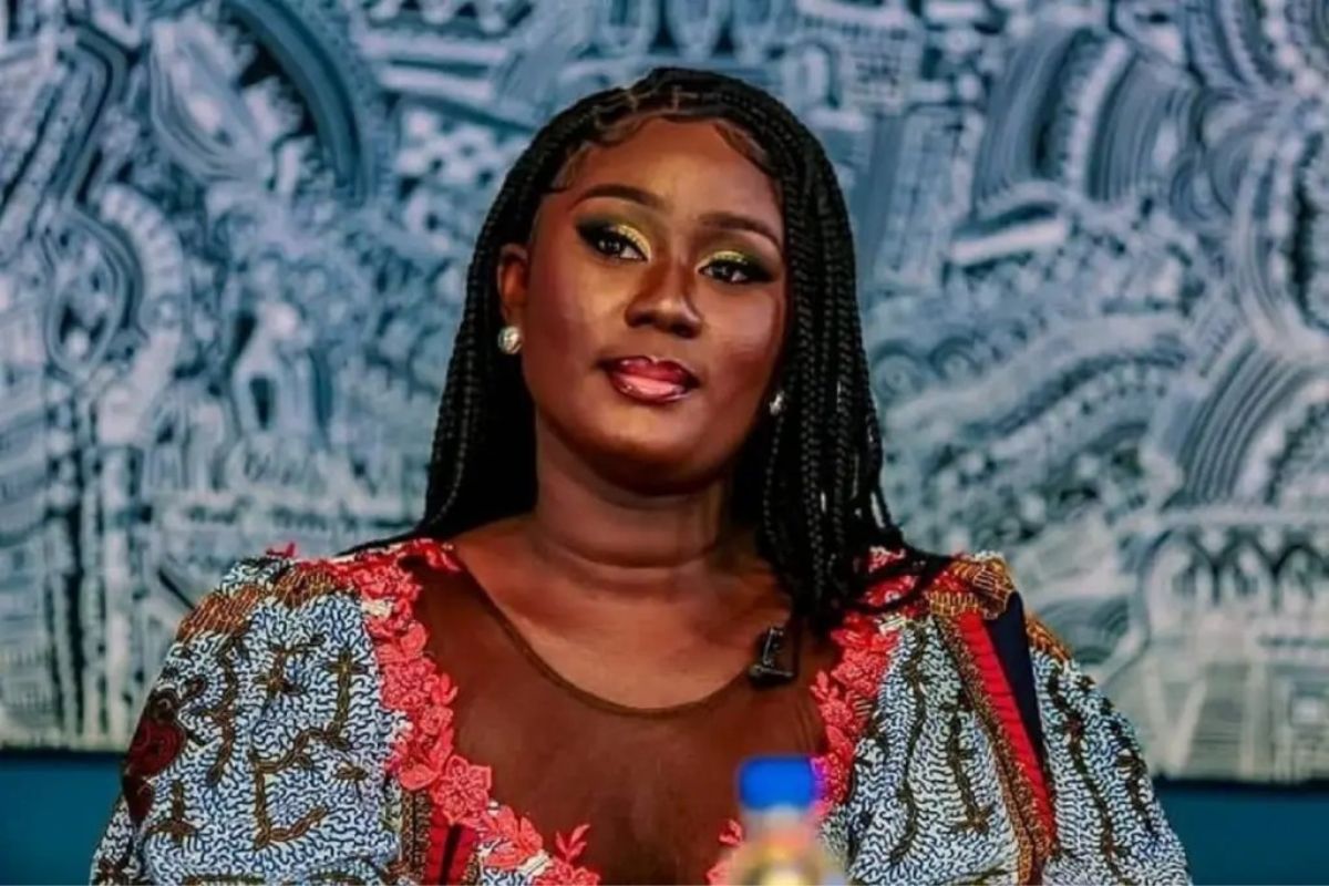 « Des impolis mal éduqués comme ça ! », Eunice Zunon recadre sèchement un fan de Ténor (photo)