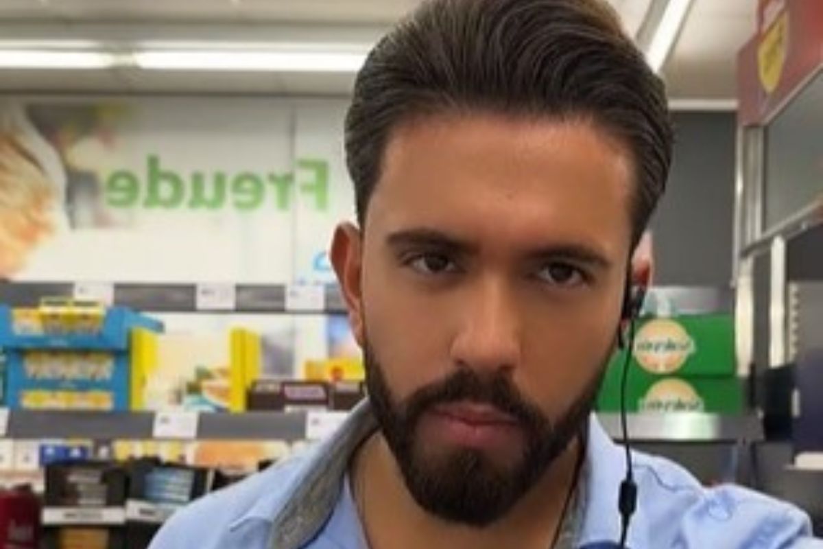 « Je suis trop beau pour travailler dans un supermarché ? Beaucoup me le disent, mais j’aime… »