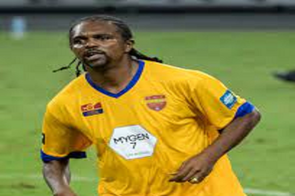 Kanu : le très beau geste de l’idole d’Adebayor