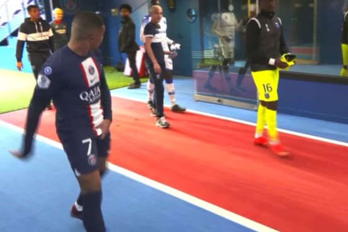PSG : vive polémique après ce geste obscène de Kylian Mbappé ; la vidéo devient virale
