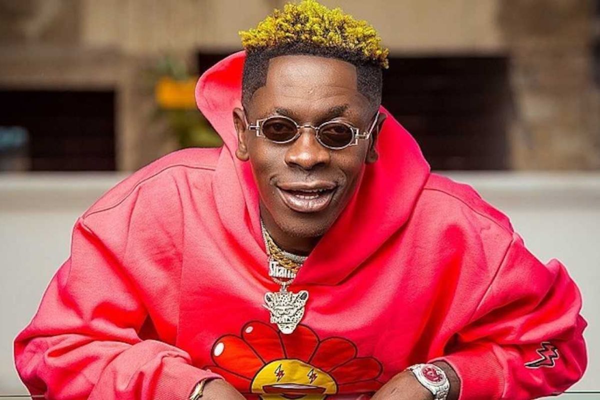 « Shatta Wale souhaite le retrait de Black Sherif, il le considère comme une menace… »