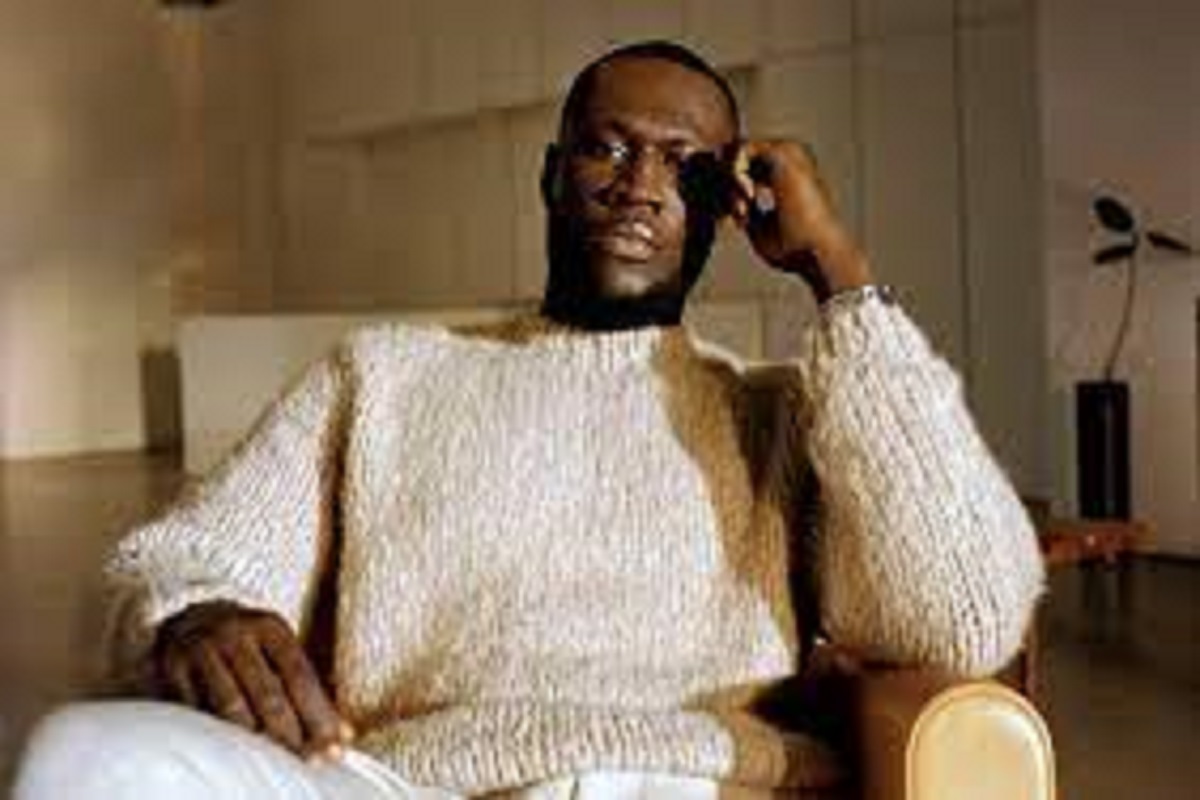 Stormzy : le bon ami de Burna Boy arrête de fumer de l’herbe pour…