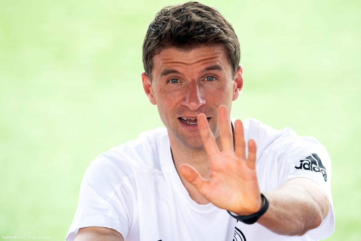Thomas Müller : la star surprend plus d’un en révélant le pourquoi il « préfère CR7 à Messi»