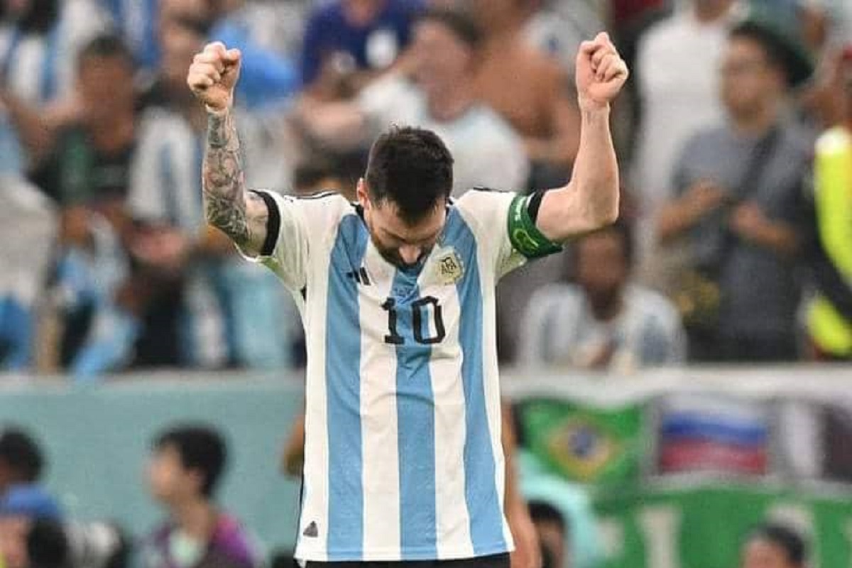 Messi : « Maradona nous regarde du ciel et nous guide »