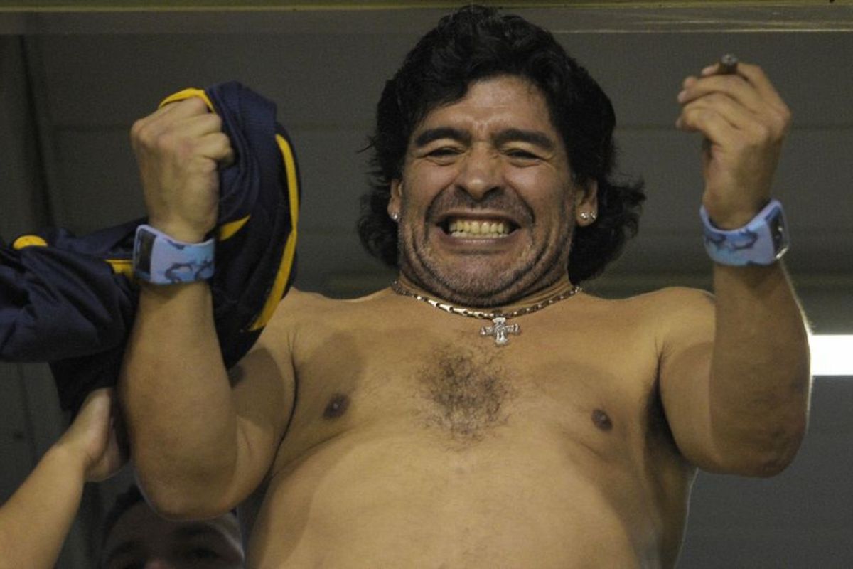 Argentine : cette femme réalise une folle promesse de Maradona en défilant toute nue dans la rue (vidéo)