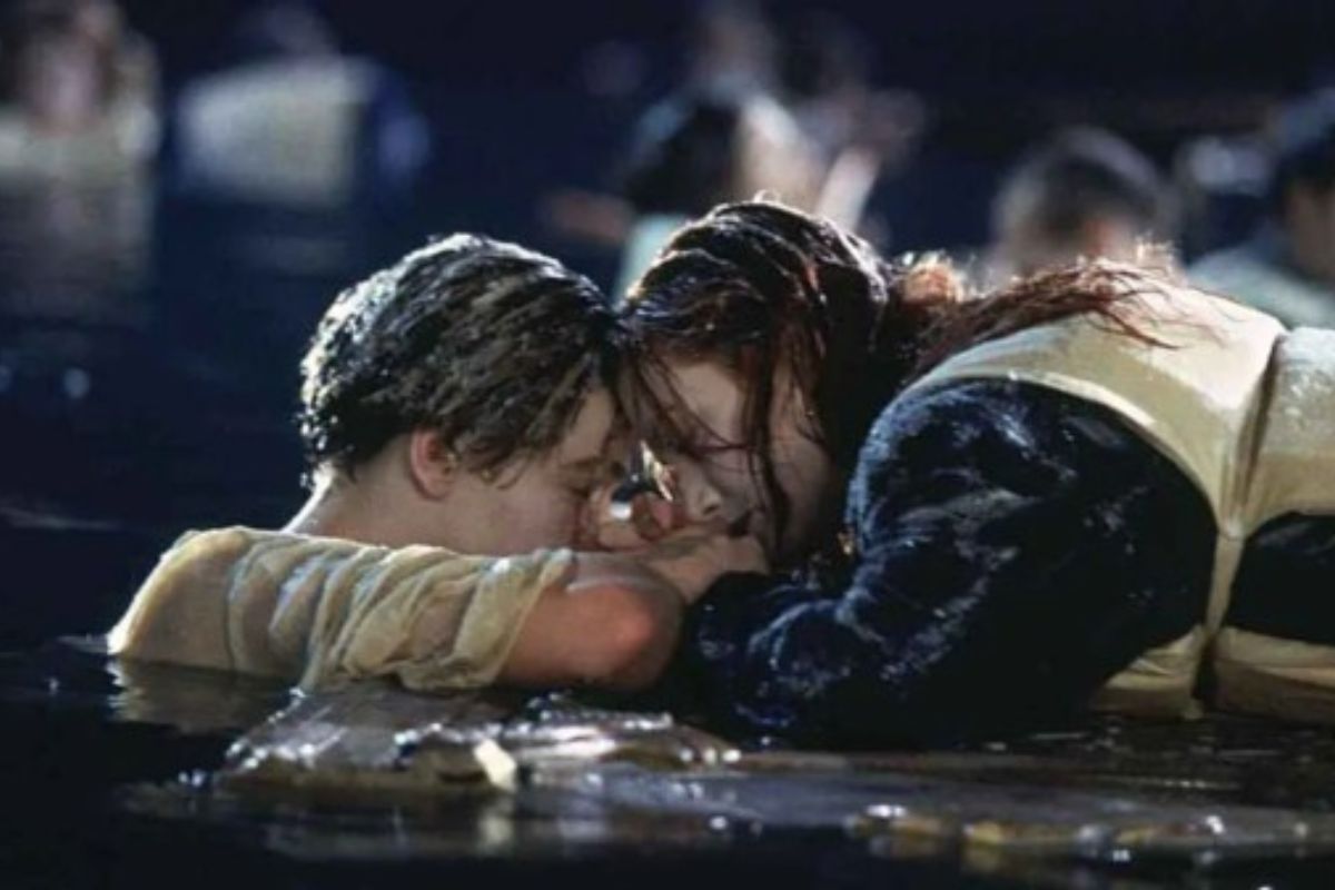 Titanic : les fans du film toujours sur leur soif ; James Cameron explique pourquoi Jack ne pouvait pas survivre