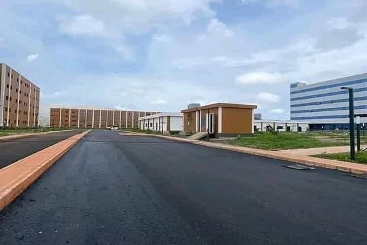 Sénégal : la 2e université publique de Dakar voit le jour ; la toile sous le charme de ce bijou ultra moderne (photos)