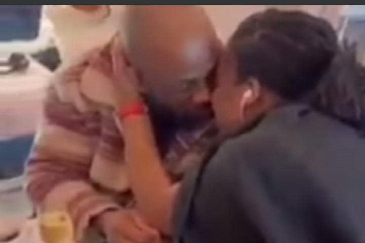 Charlotte Dipanda : le chéri de la diva, Fernand Lopez, lui fait la demande en mariage en avion (vidéo)