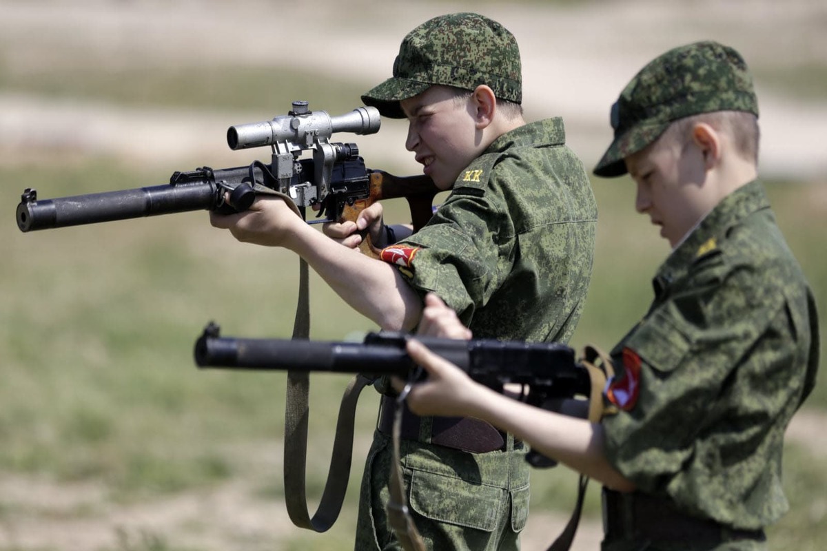 Guerre en Ukraine : La Russie va introduire bientôt un cours de formation militaire dans les collèges ; les détails