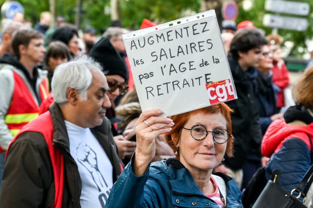 La France s'enfonce dans la crise politique, le gouvernement démissionne