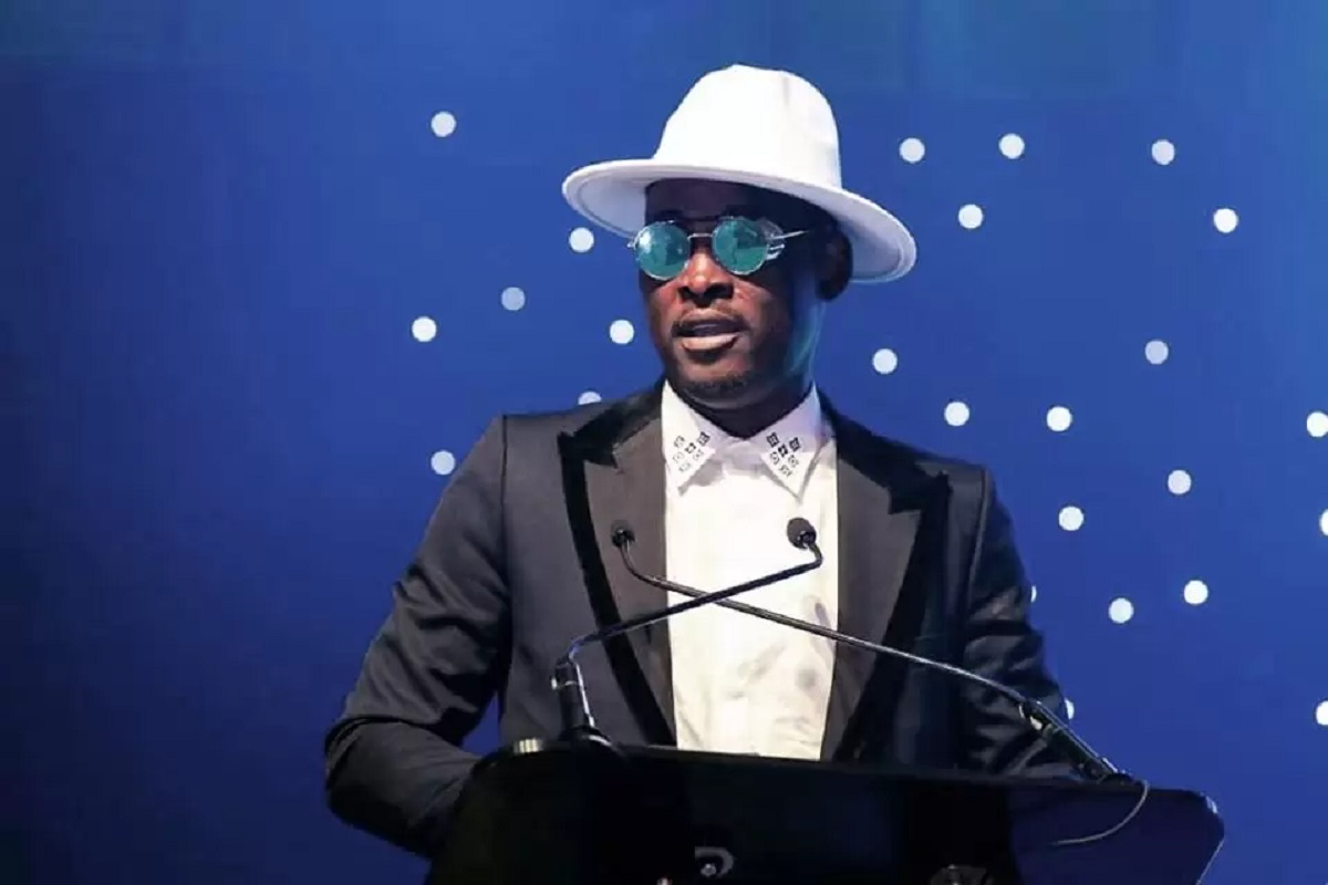 Molare interpellé par la police : « C’était un malentendu… Tout va bien ! », l’artiste rassure ses fans