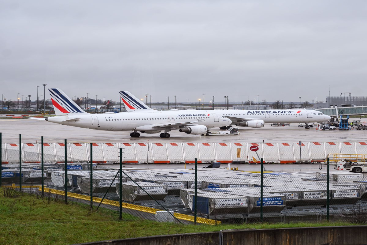 footballeur arrêté aéroport france