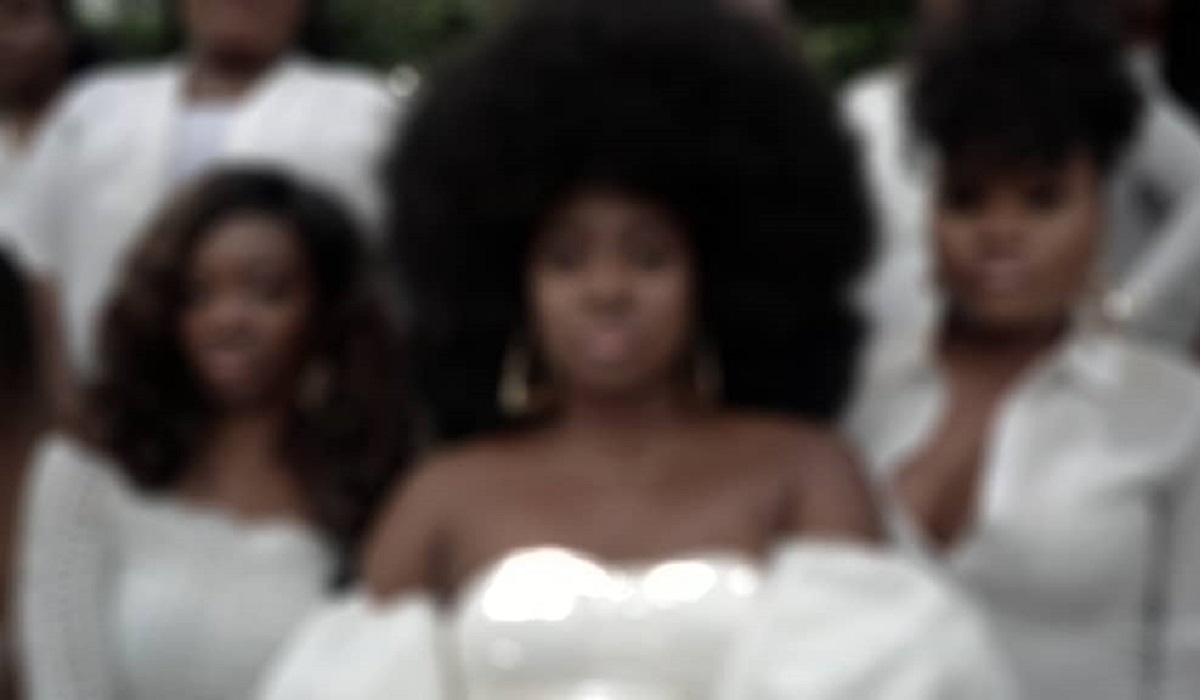 Scandale en Côte d’Ivoire : le millionnaire Issa Koné publie les numéros des filles mendiantes du pays (photos)
