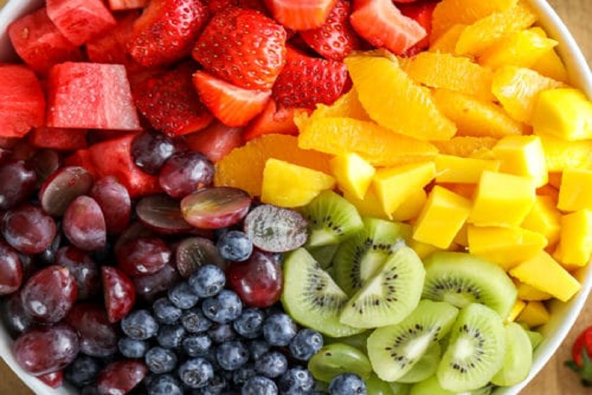 Manger des fruits le matin