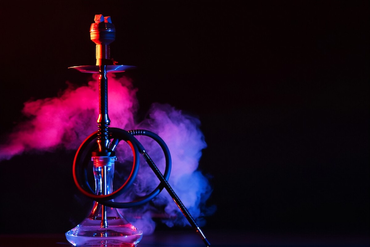 Doit-on craindre la chicha plus que la cigarette ?