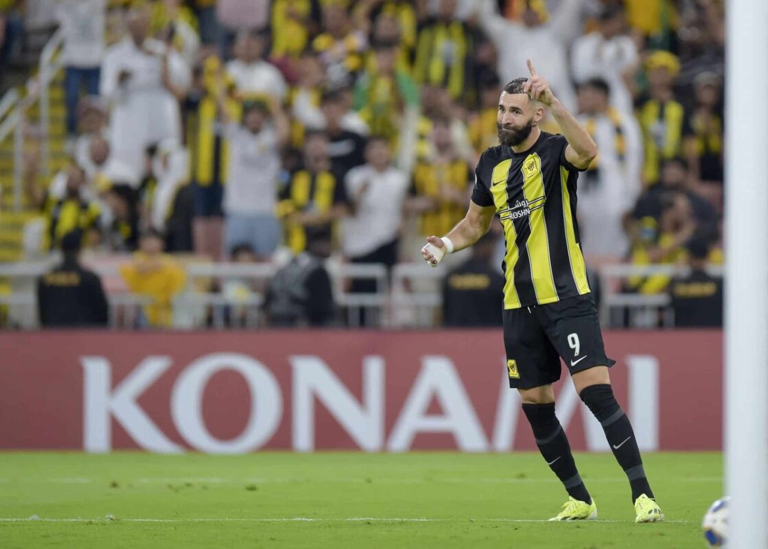 Karim Benzema la star abandonne la France et donne son cœur à...