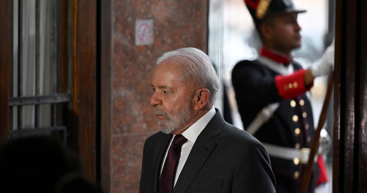 Brésil : le président Lula opéré en urgence pour une...
