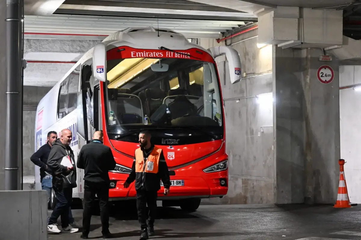 Incidents OM/OL : classement sans suite de l’enquête sur le caillassage du bus lyonnais