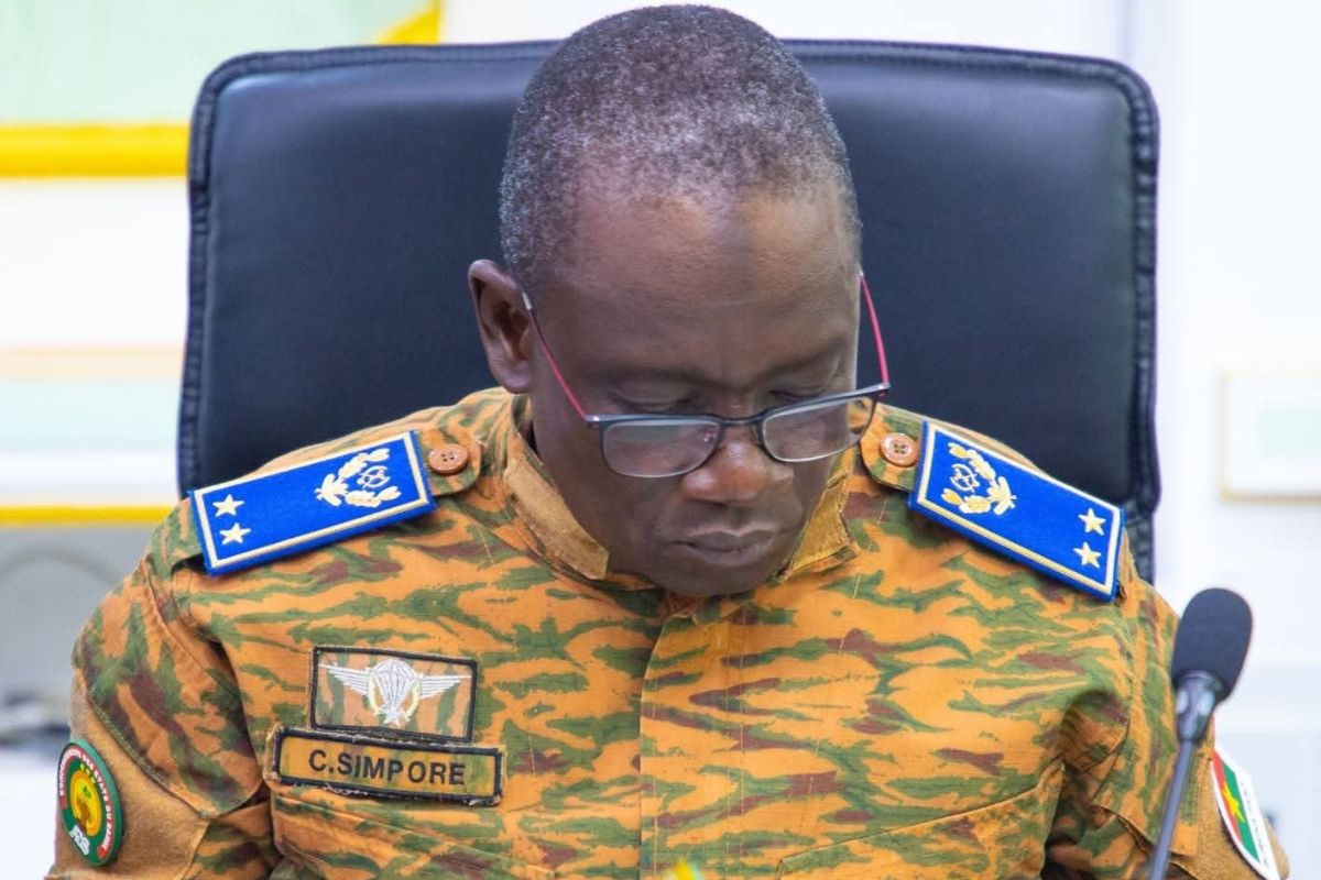 Burkina Faso : des policiers du corps des Commissaires de police montent en grade