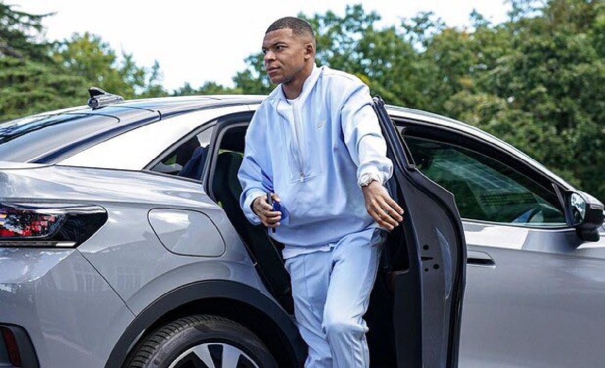 Kylian Mbappé hésite toujours à passer son permis de conduire : « Le code, ça me fatigue… »
