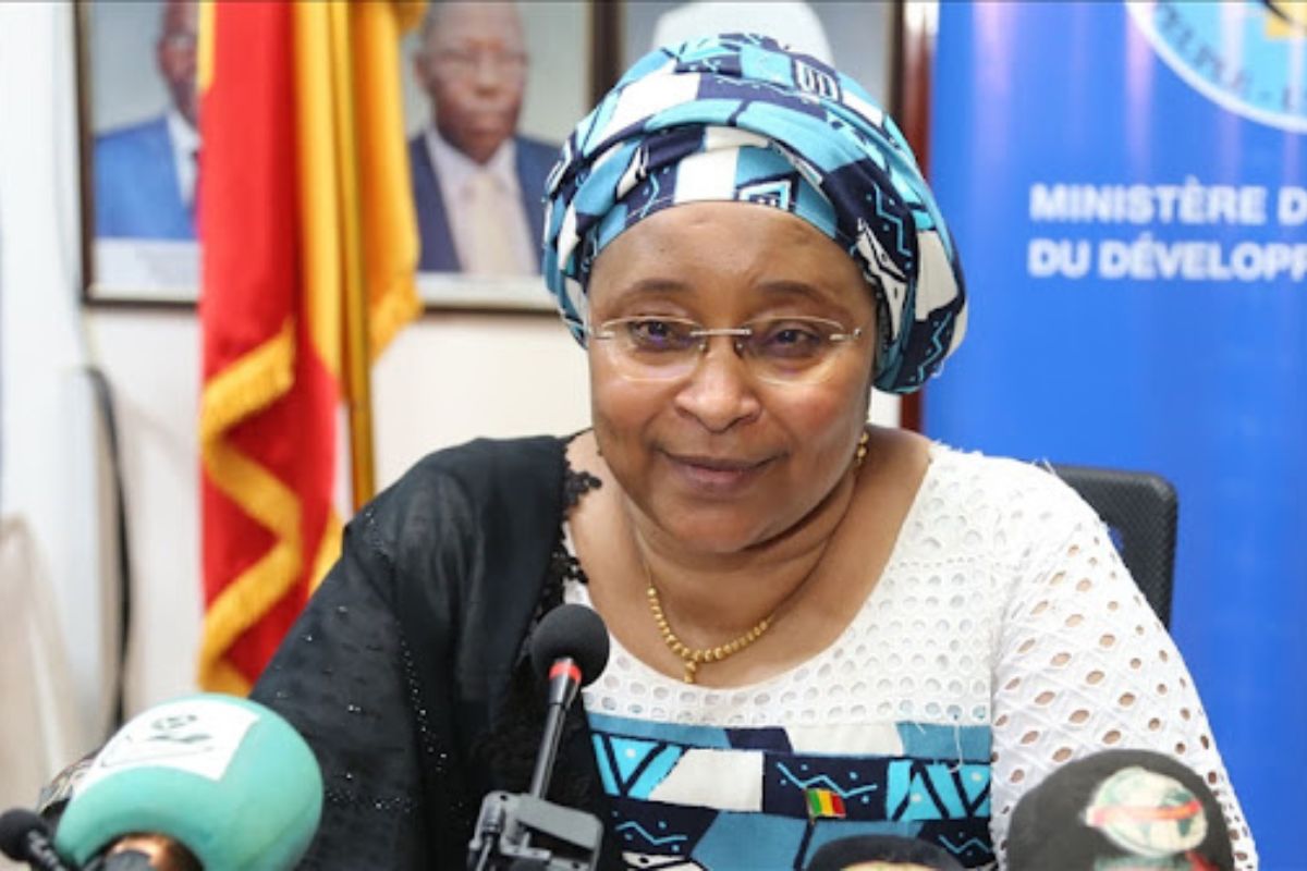 Alerte au Mali : le ministre de la Santé et du Développement social victime de…