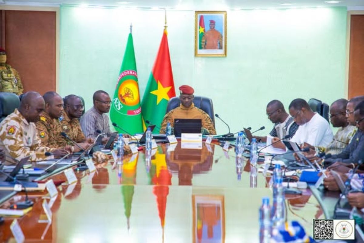 Burkina Faso : l’Etat et LA POSTE BF s’engagent à co-financer un projet à plus de 10 milliards de FCFA