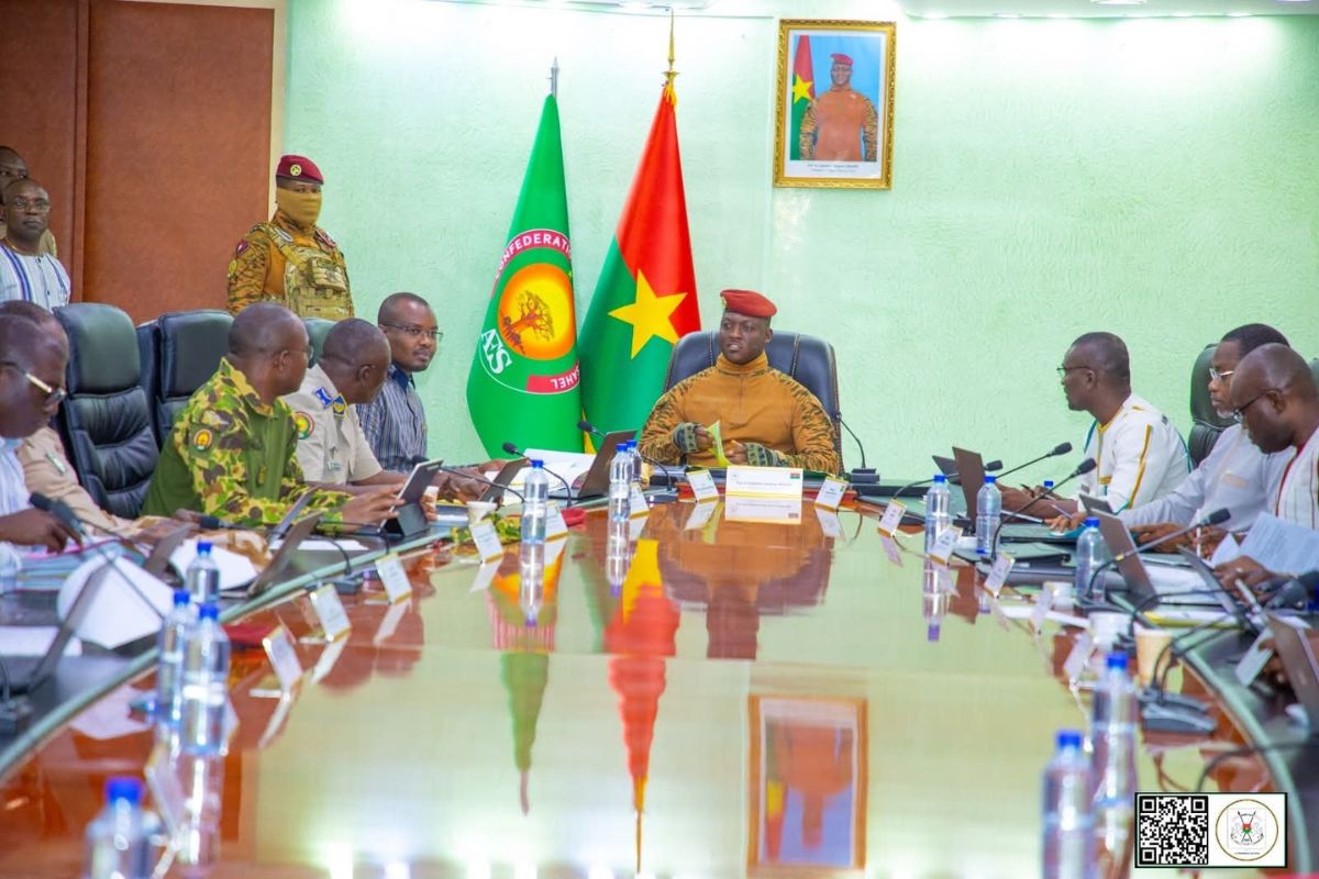 Burkina Faso : le gouvernement retire des titres miniers sans indemnisation ni dédommagement